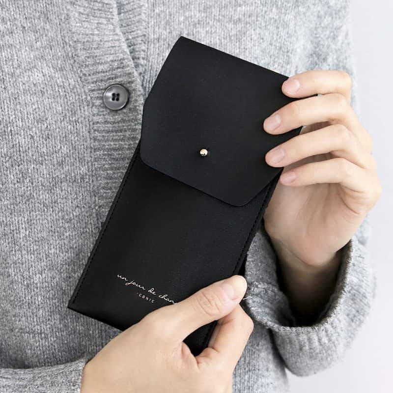 Iconic Minimal Pocket Pencil Case • Black